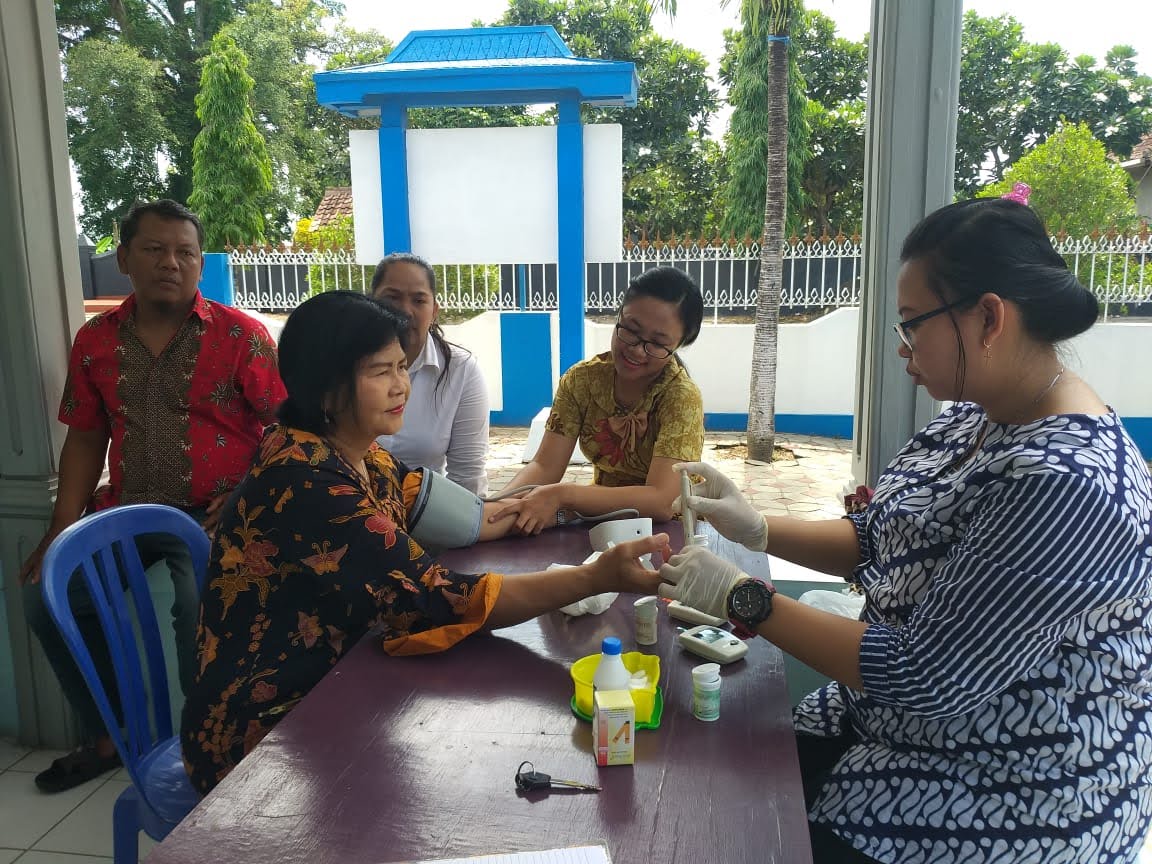 Pelayanan Pemeriksaan Kesehatan Setelah Ibadah di GKJ Baki pepanthan Kingkang, Komisi Diakonia, gereja kristen jawa, gkj, gkj baki, gereja kristen jawa baki, baki, sukoharjo, gkj klasis sukoharjo, klasis sukoharjo, klasis, sinode gkj, sinode 